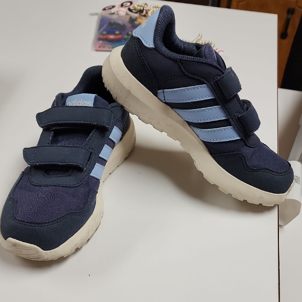 Little Boys Sneakers, In Good To Excellent Condition.